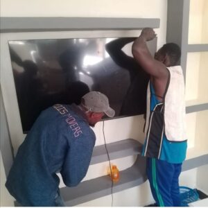 how to mount TV on the wall